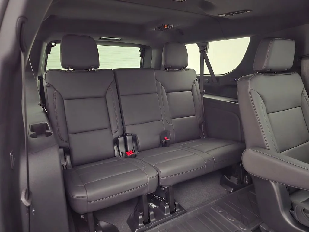 2025 Chevrolet Suburban Z71 - Photo 55