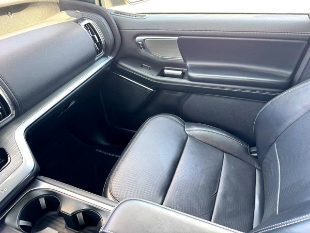 Used 2025 Black Ford Platinum image 35