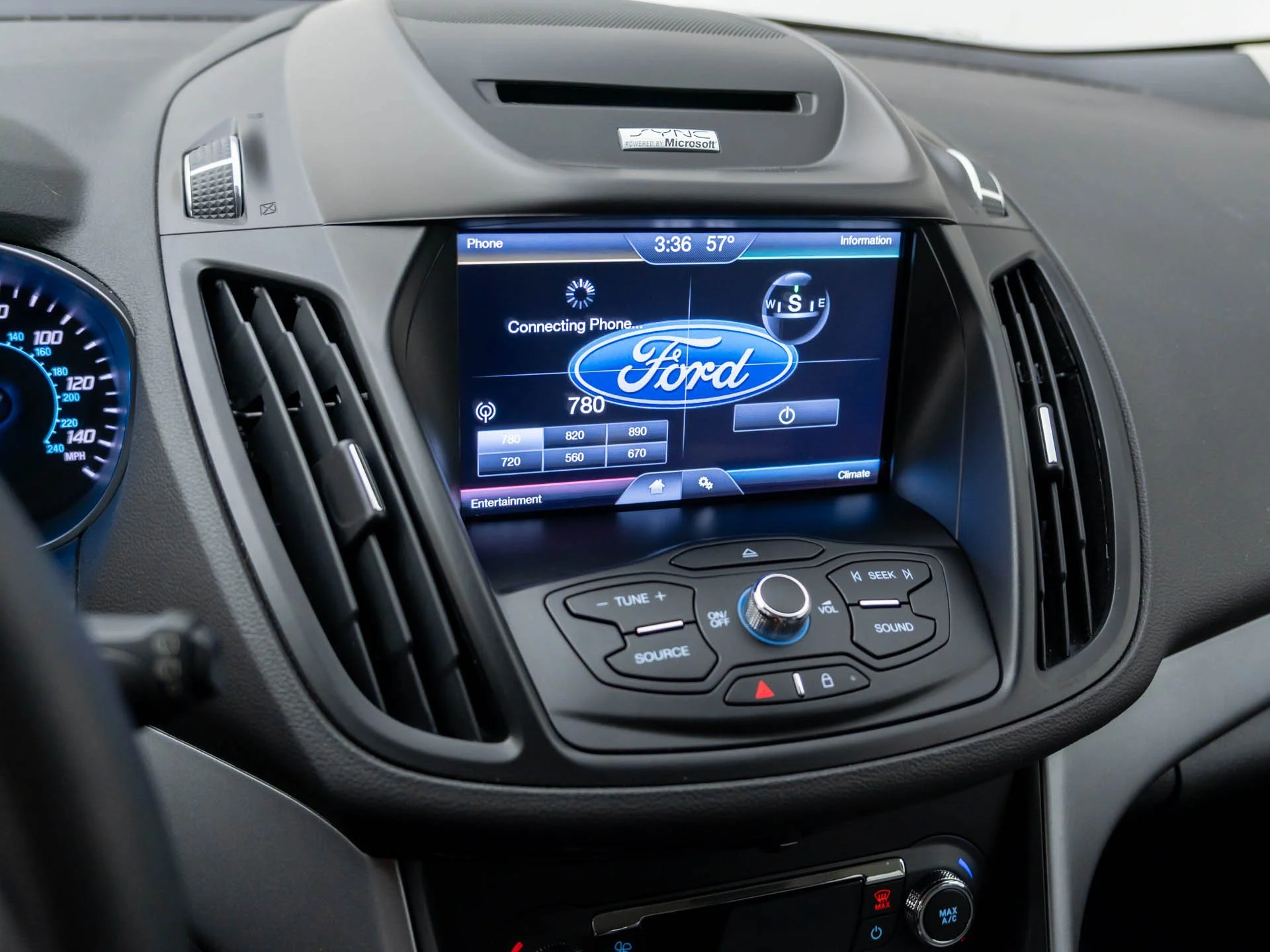 Used 2014 Red Ford SE image 25