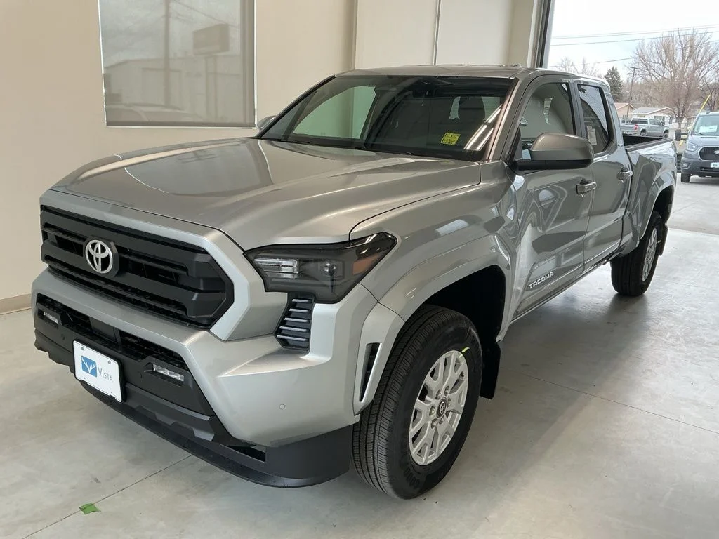 2026 Toyota Tacoma SR5 - Photo 3
