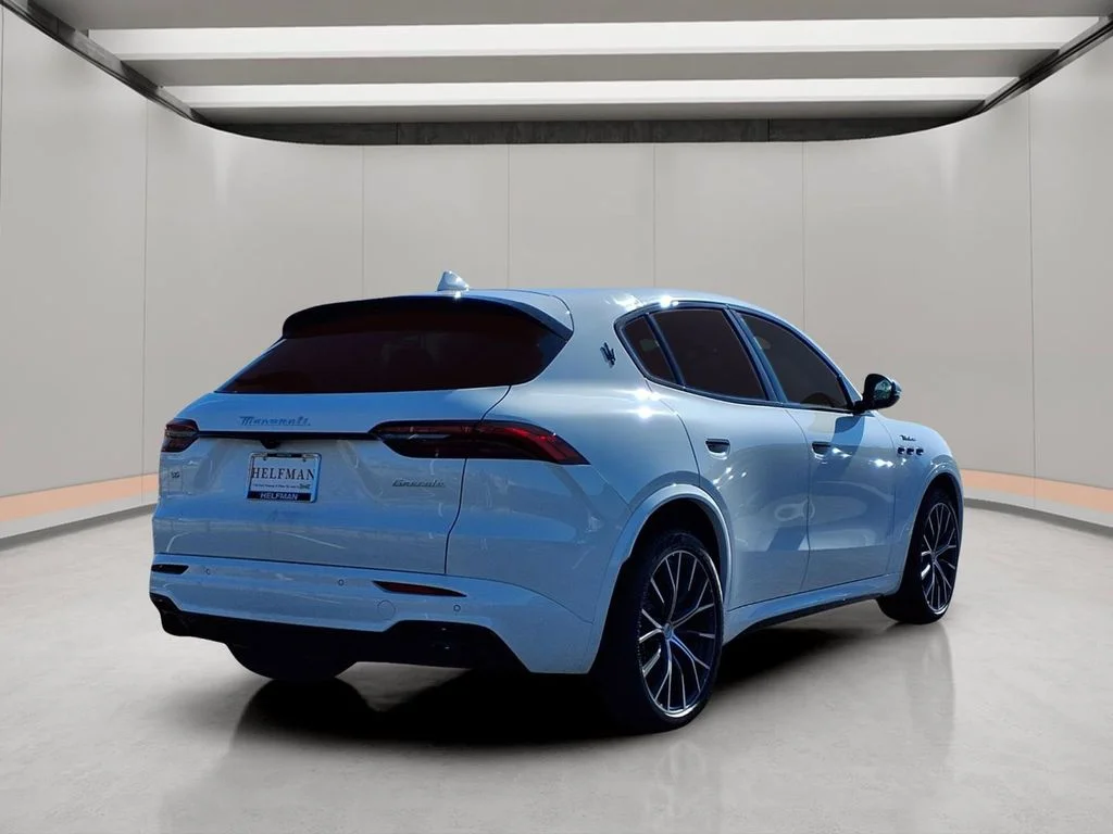 2026 Maserati Grecale Modena V6 - Photo 6