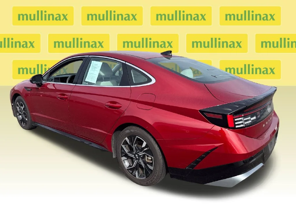 Certified Used 2025 Red Hyundai SEL image 11