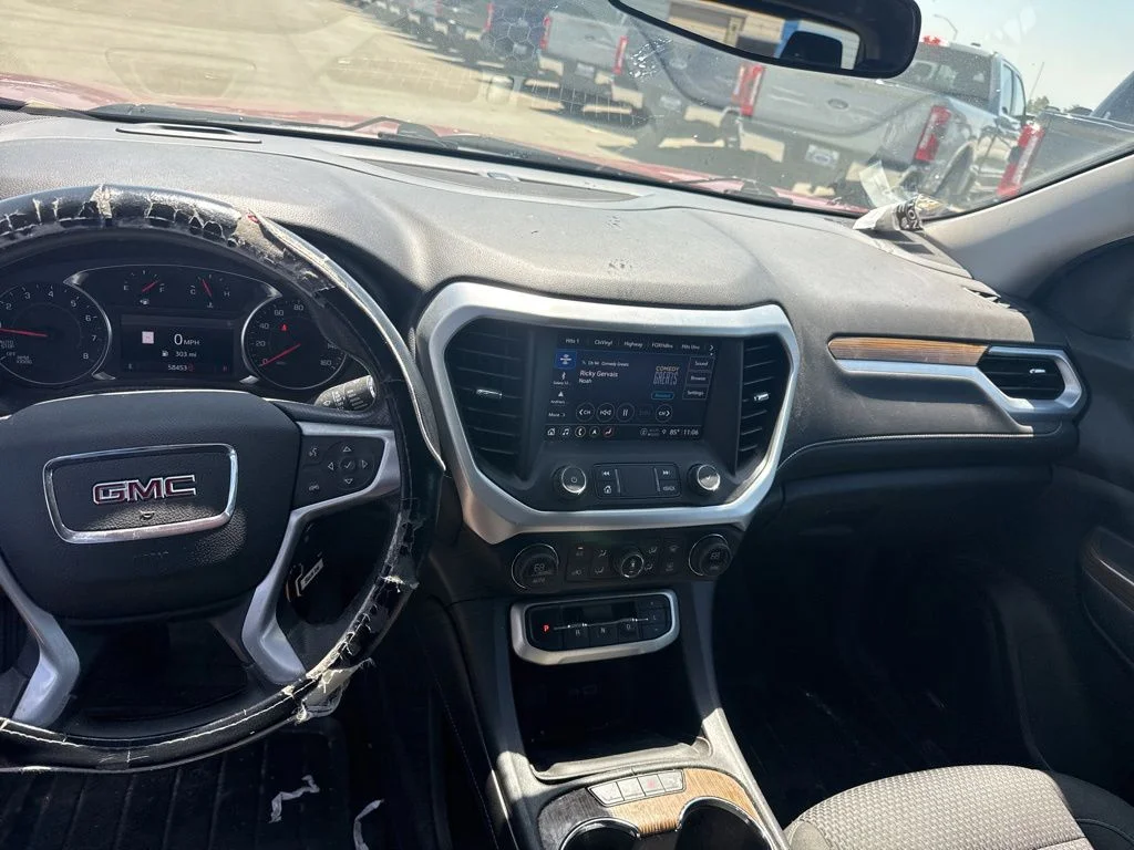 Used 2022 Cayenne Red Tintcoat GMC SLE image 8