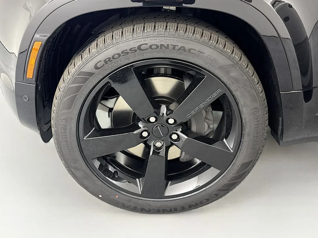 New 2026 Santorini Black Land Rover X-Dynamic SE image 30