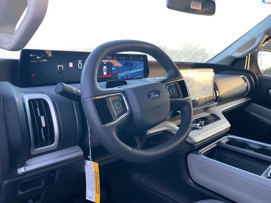 2025 Ford Expedition Active - Photo 15