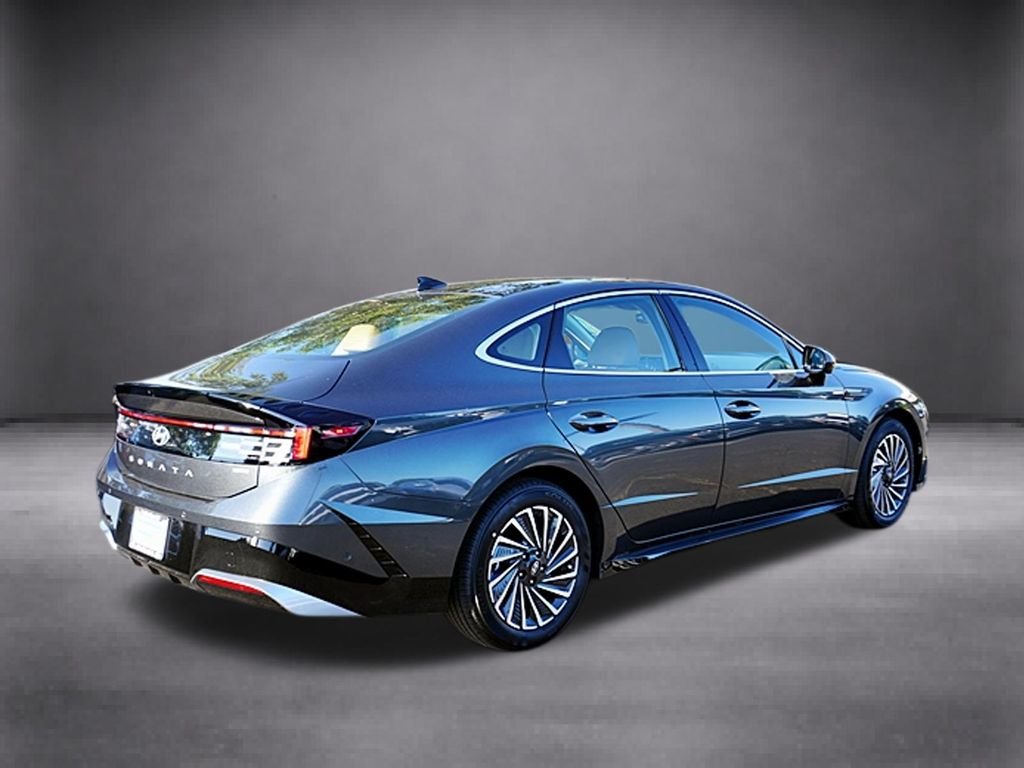 New 2026 Gray Hyundai Limited image 9