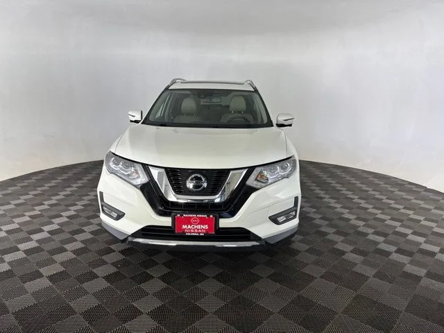 Used 2020 White Nissan SL image 2