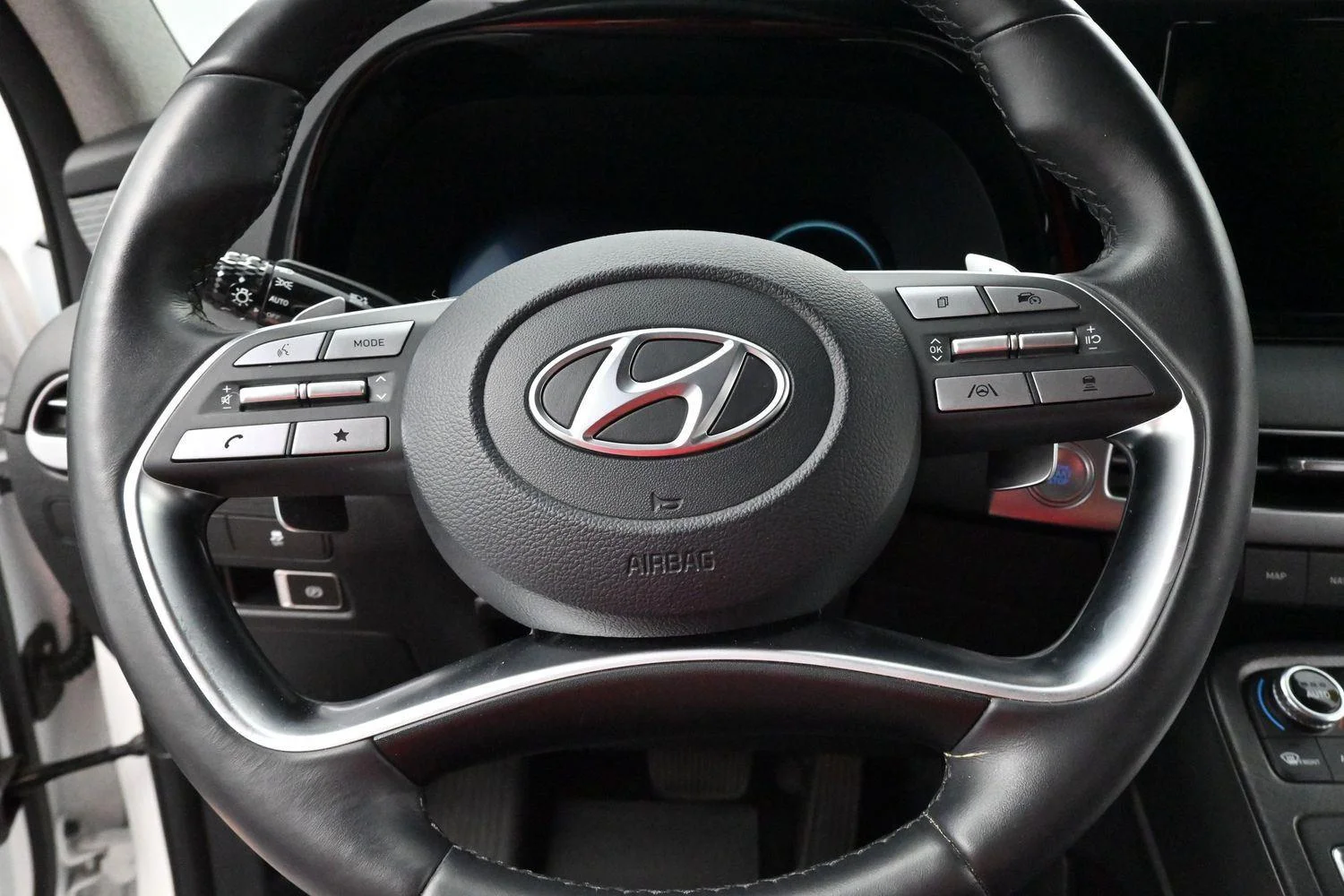 Used 2023 Hyper White Hyundai Limited image 19