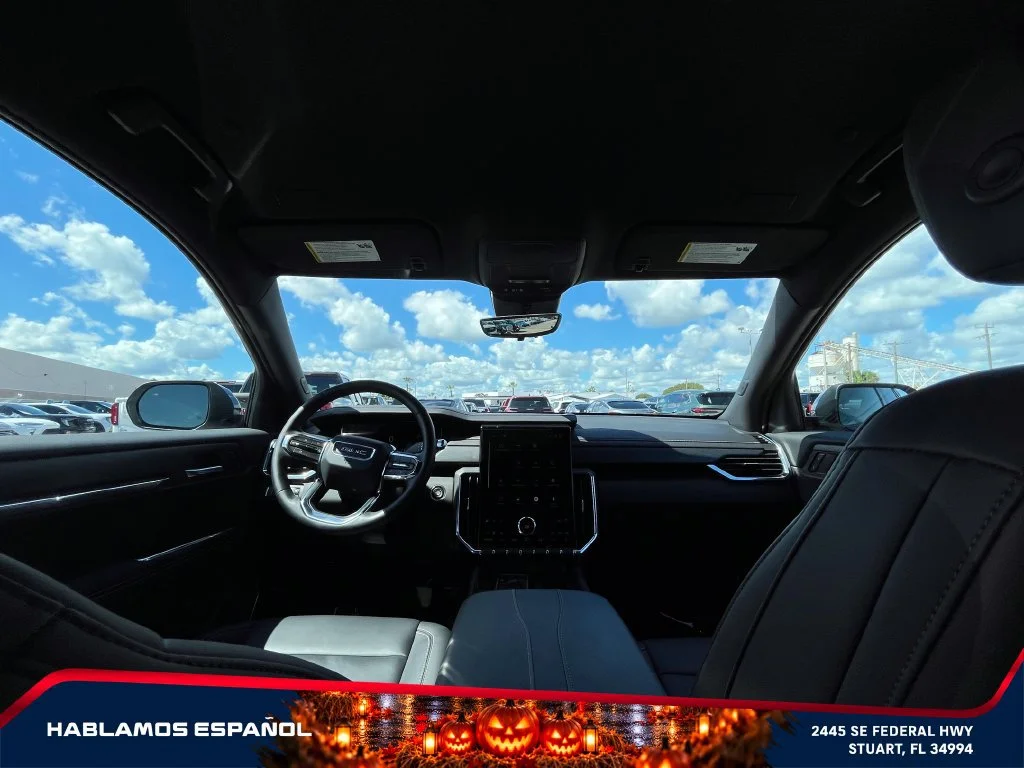 Used 2026 Sterling Metallic GMC Elevation image 15