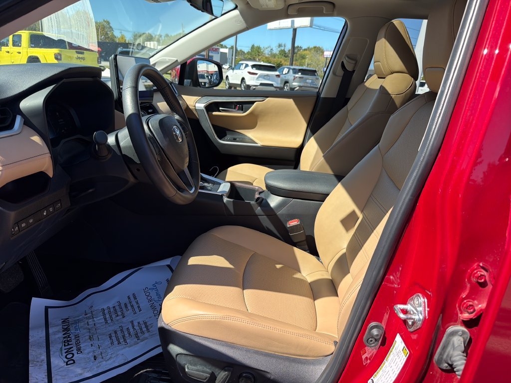 Used 2025 Red Toyota Limited image 14