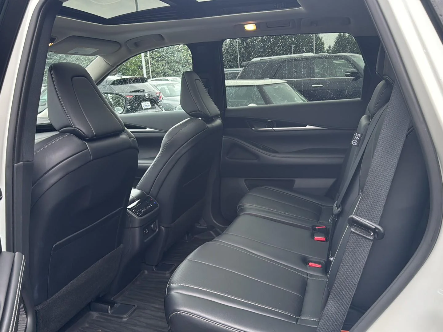 Used 2024 Glacier White INFINITI PURE image 10