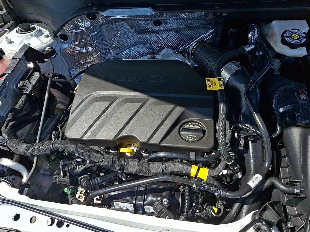 New 2026 Summit White Chevrolet LT image 20