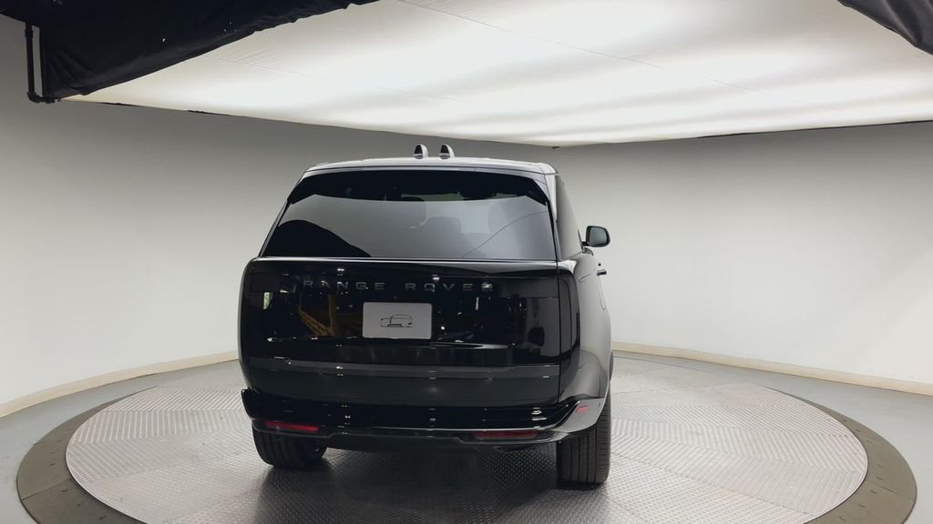 New 2026 Santorini Black Land Rover SE image 3