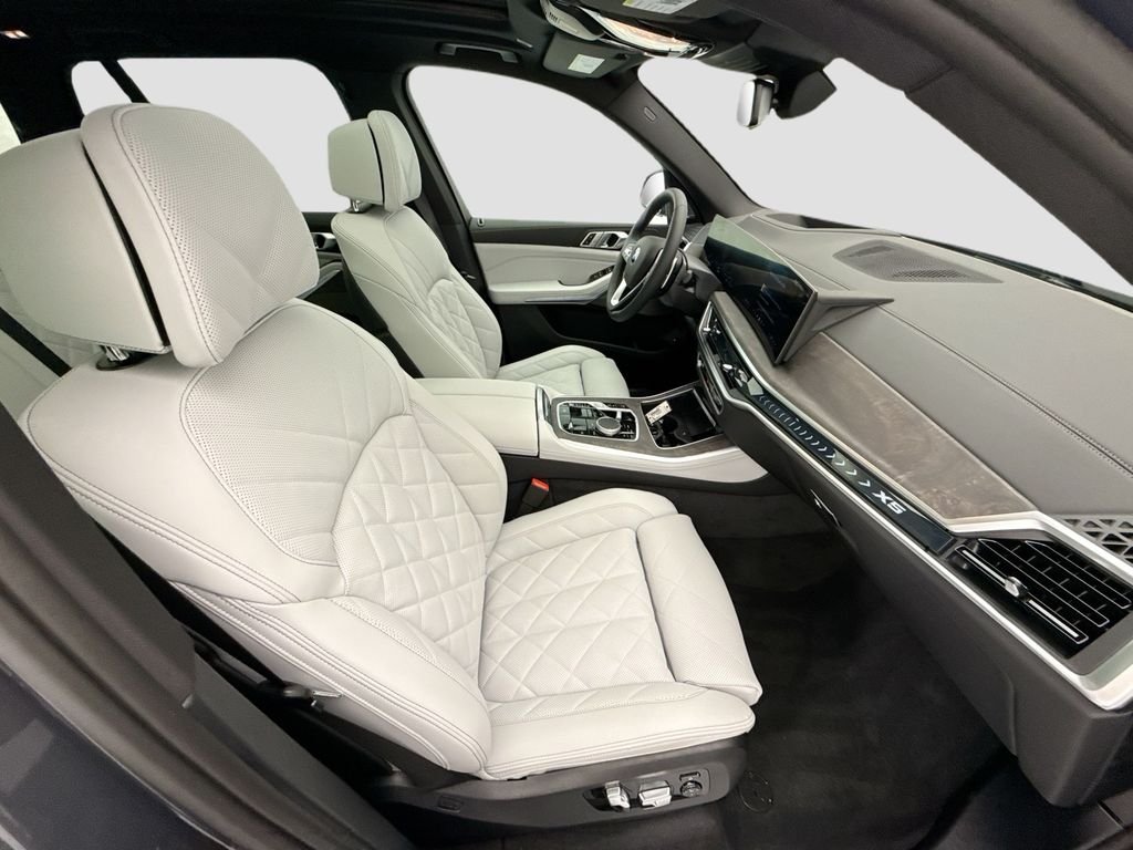 New 2026 Gray Metallic BMW xDrive50e image 19