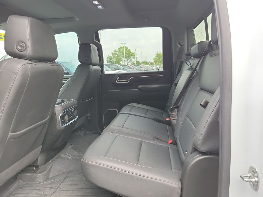 Used 2025 White GMC SLT image 12