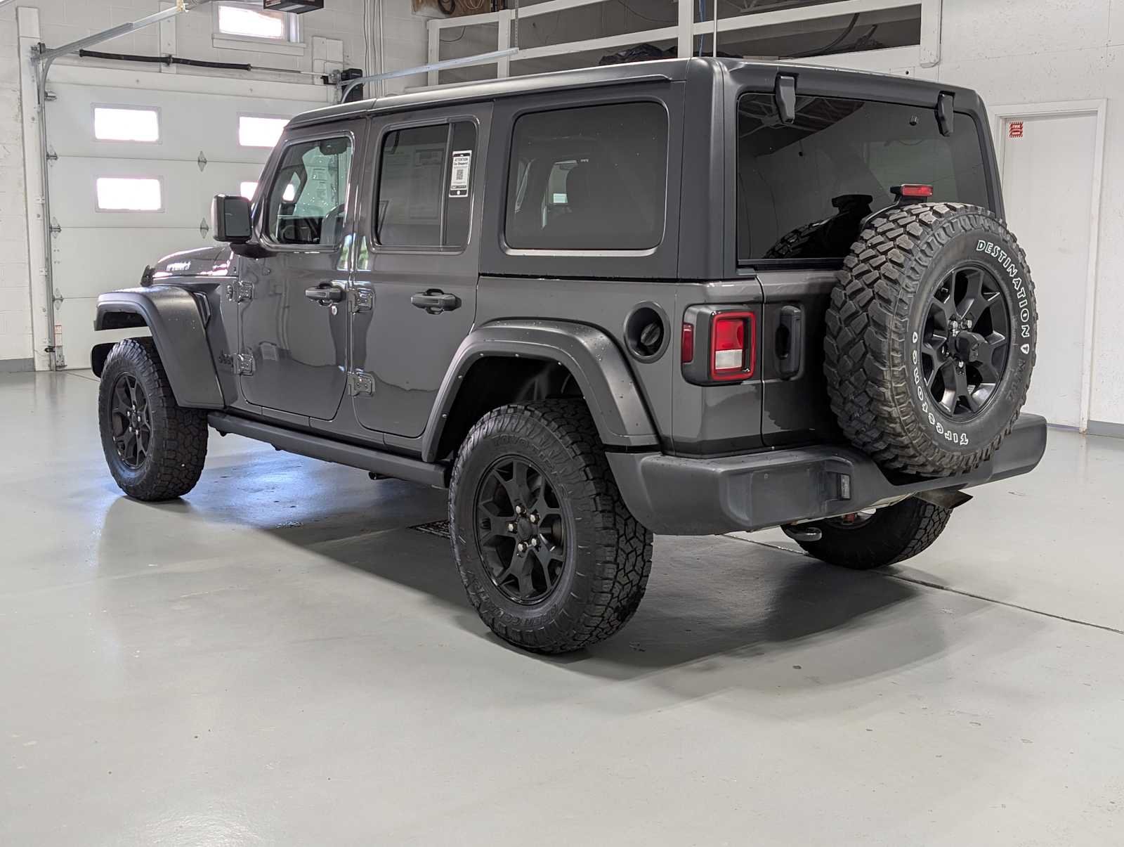 Used 2021 Granite Crystal Clearcoat Metallic Jeep Unlimited Willys image 10