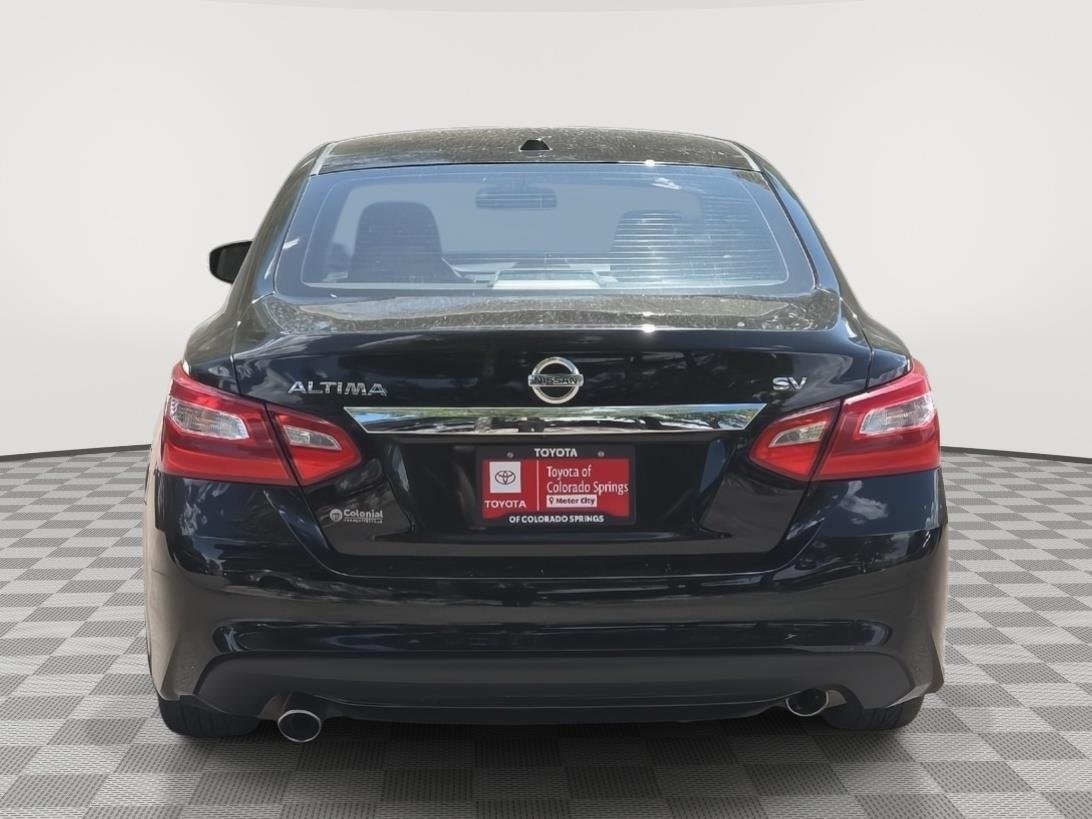 Used 2017 Super Black Nissan 2.5 SV image 11