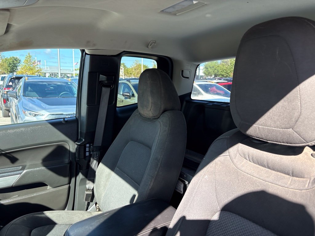 Used 2022 White Chevrolet LT image 5