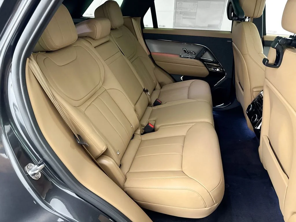New 2026 Carpathian Grey Land Rover SE image 29