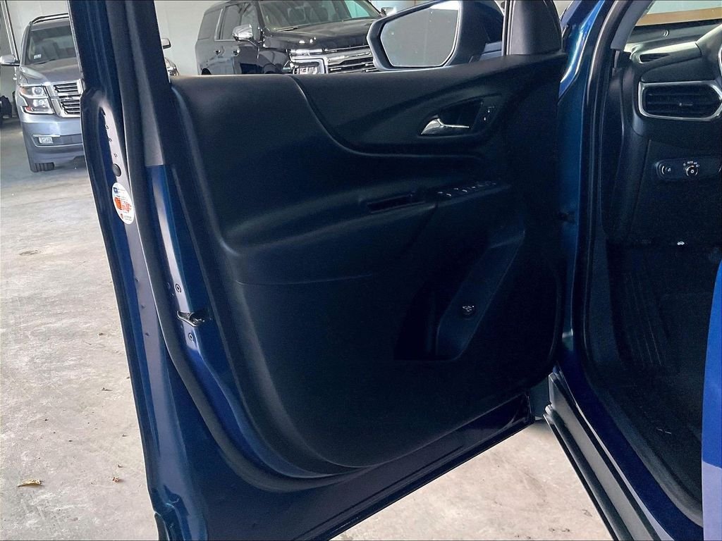Used 2019 Blue Chevrolet LT image 9