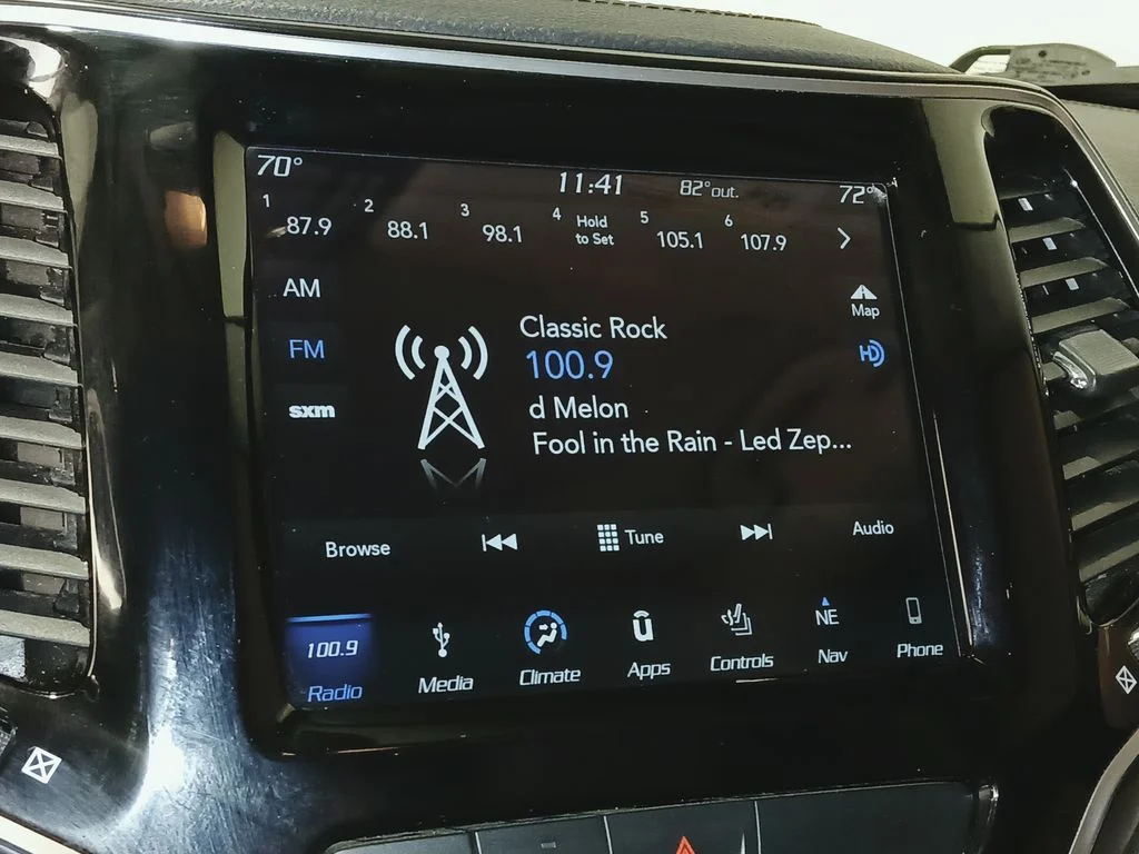 Used 2019 Black Jeep Limited image 24