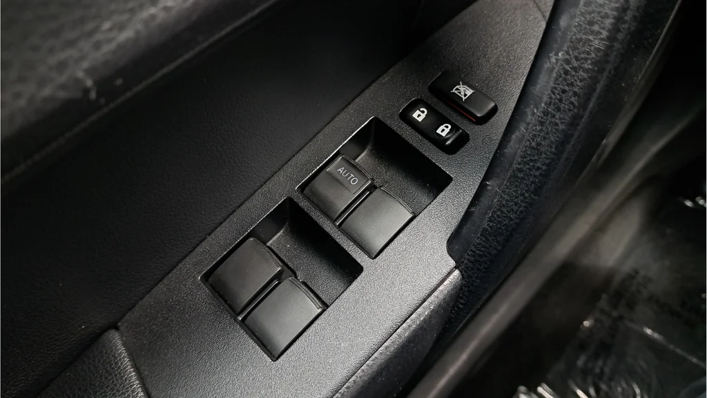 Used 2016 Blue Toyota S image 19