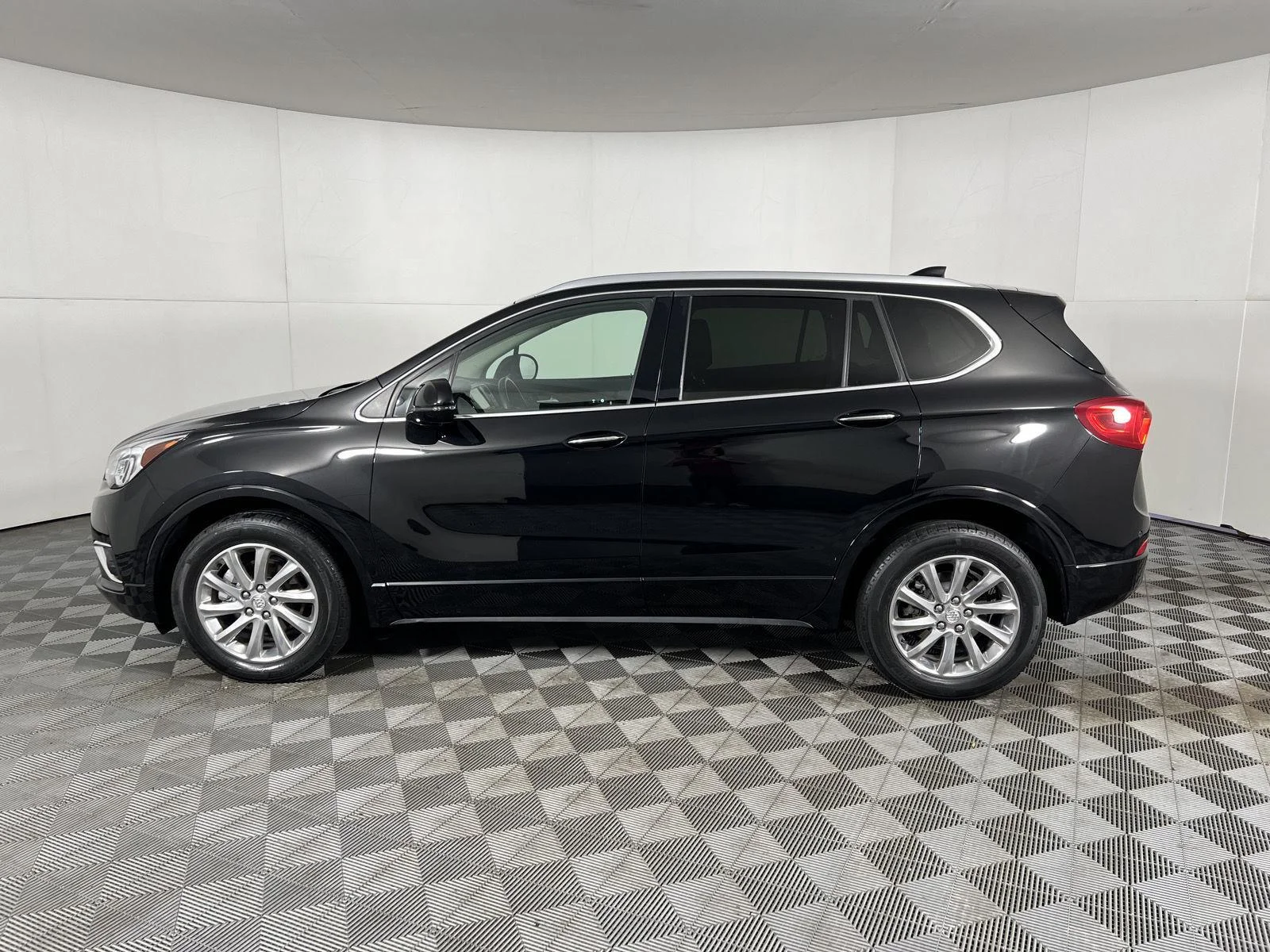 Used 2020 Ebony Twilight Metallic Buick Essence image 5