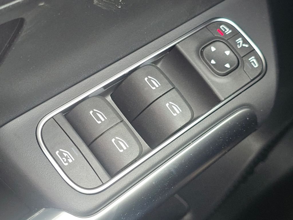 New 2026 Mountain Grey Metallic Mercedes-Benz GLA 250 image 26