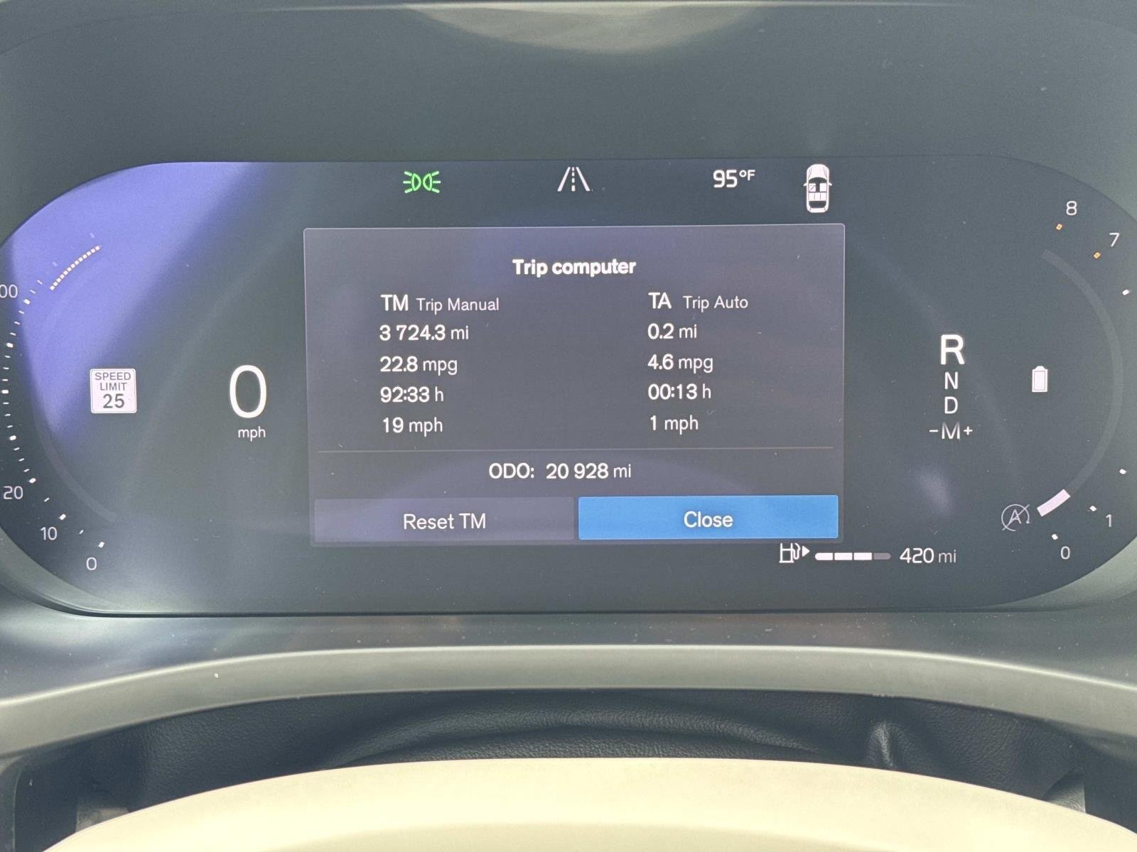 Used 2024 Vapour Grey Metallic Volvo Plus Dark Theme image 26