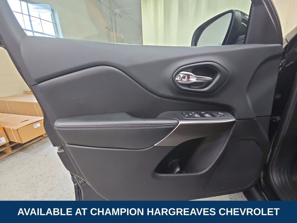 2019 Jeep Cherokee Latitude Plus - Photo 30