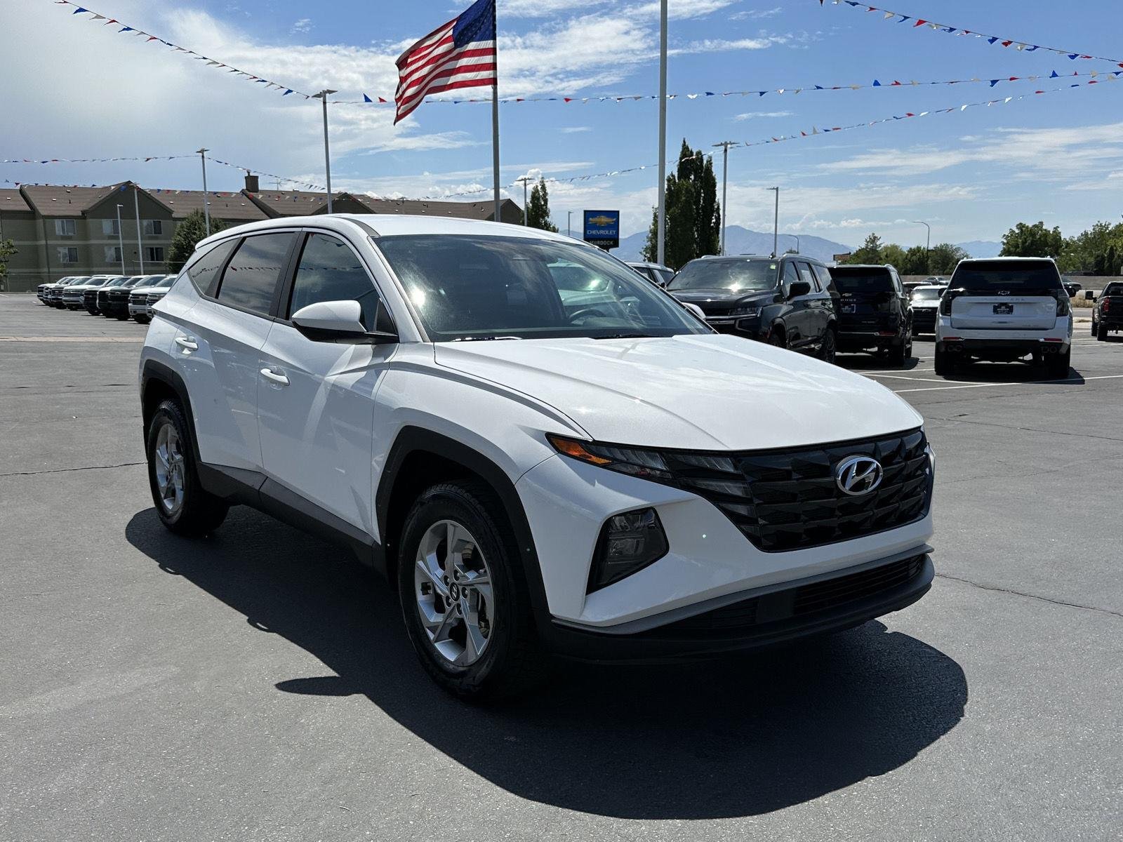 Used 2024 White Hyundai SE image 6