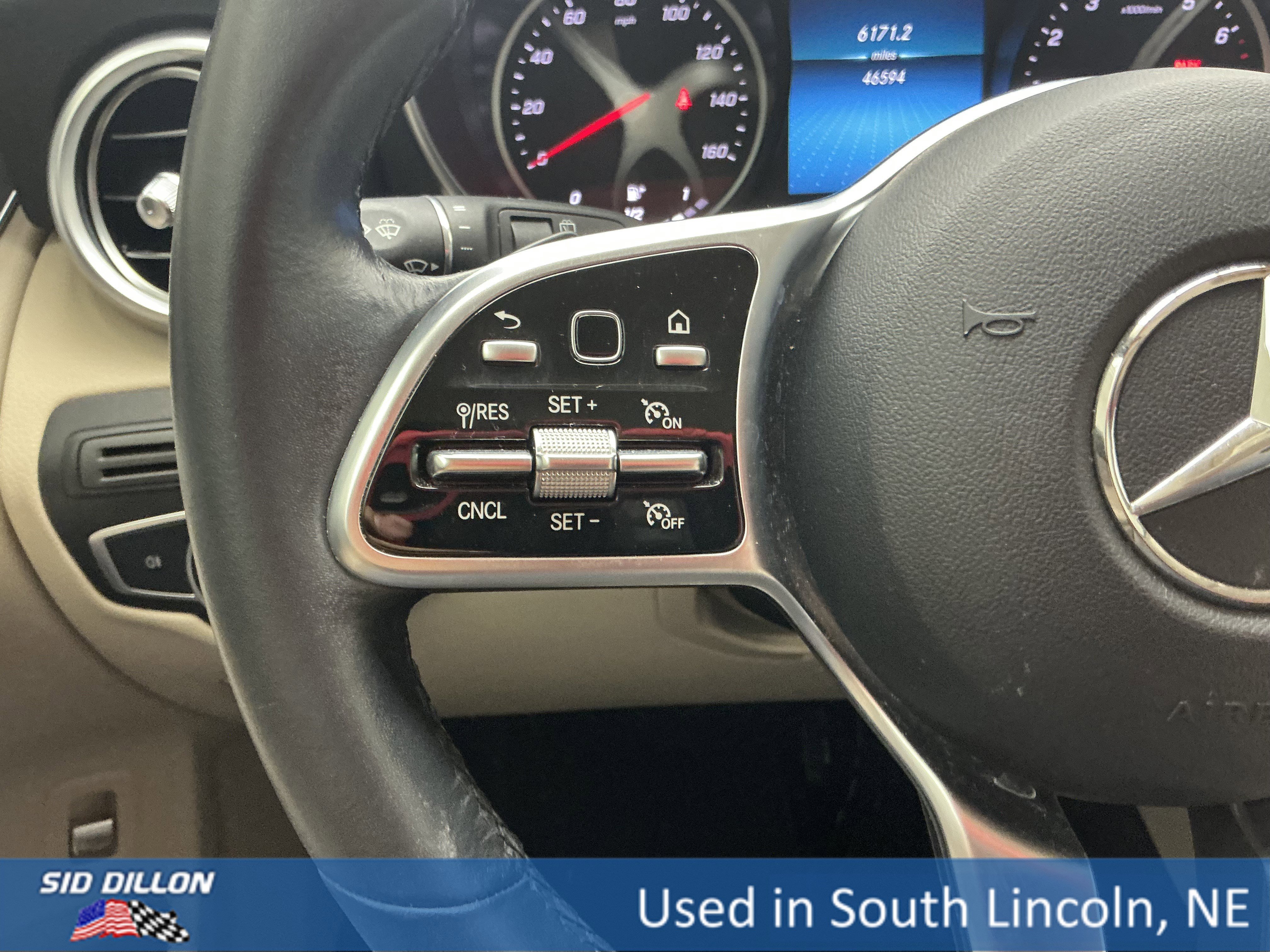 Used 2022 Silver Mercedes-Benz GLC 300 image 9