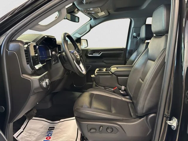 Used 2025 Black GMC SLT image 10