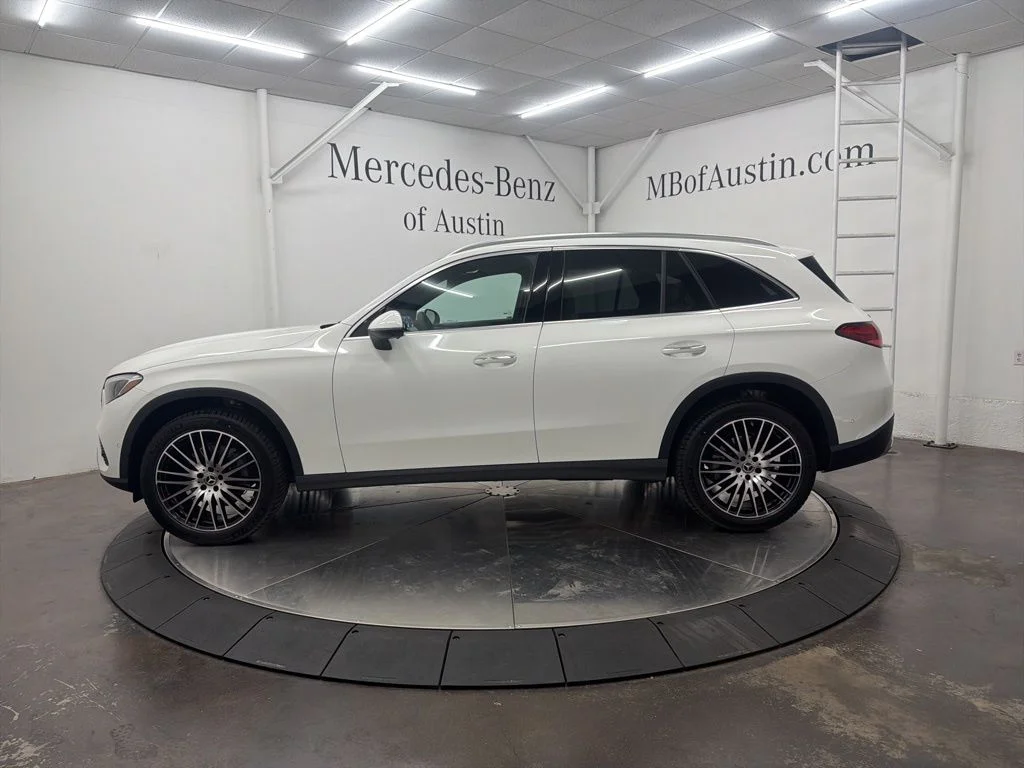 Used 2026 White Mercedes-Benz GLC 300 image 4
