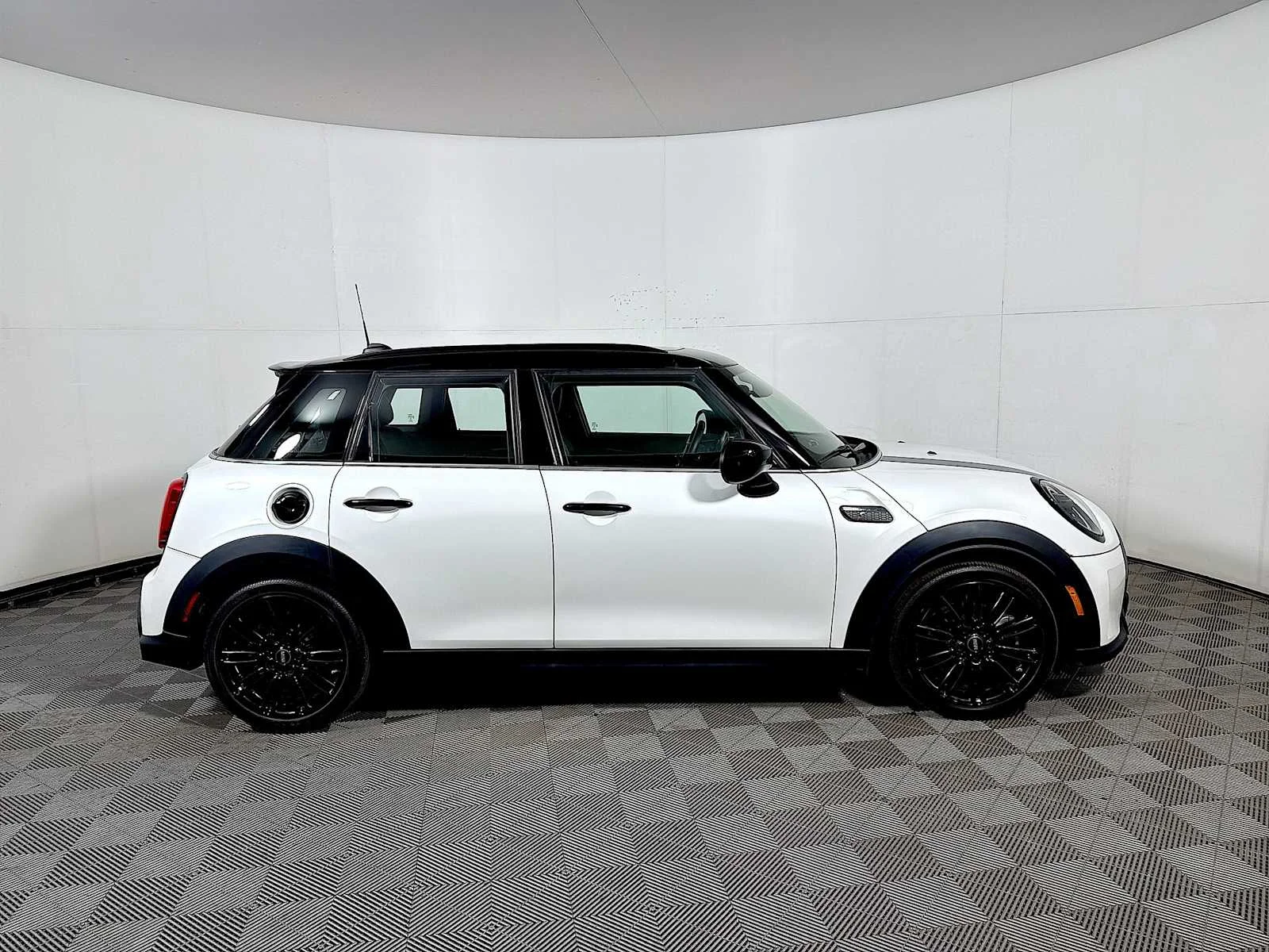 Used 2023 Nanuq White Metallic MINI Cooper S image 7