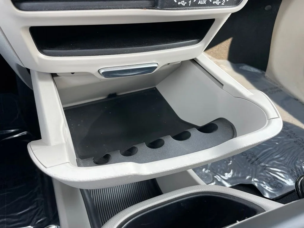 Used 2023 Ceramic Gray Clearcoat Chrysler Touring L image 15