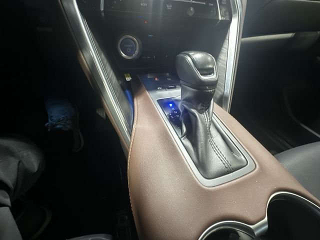 Certified Used 2022 White Toyota Limited image 27