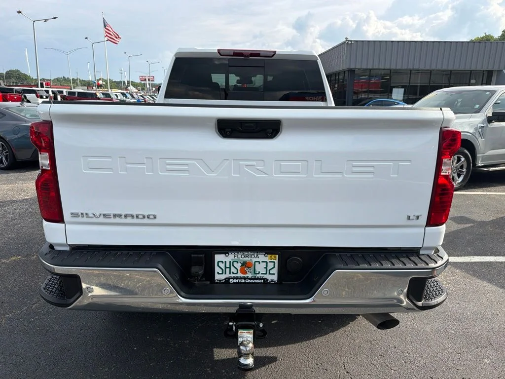 Used 2026 Summit White Chevrolet LT image 15