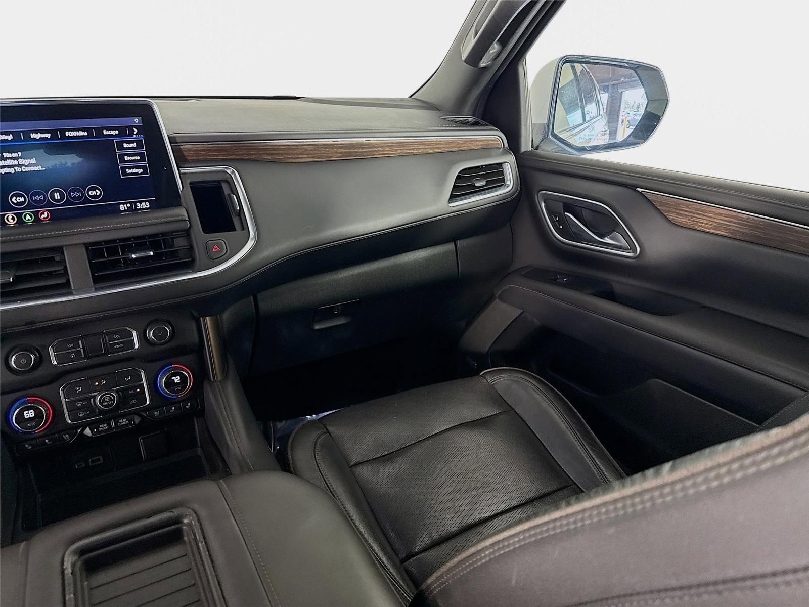 Used 2021 Iridescent Pearl Tricoat Chevrolet High Country image 26