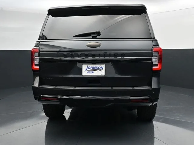 Used 2024 Gray Ford Limited image 6