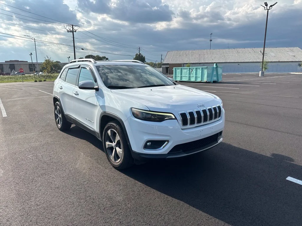 Used 2019 White Jeep Limited image 1