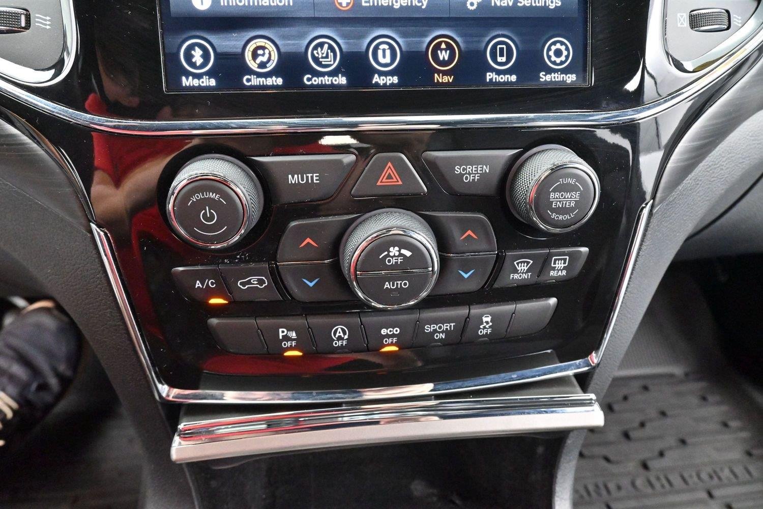 Used 2021 Bright White Clearcoat Jeep Laredo X image 25