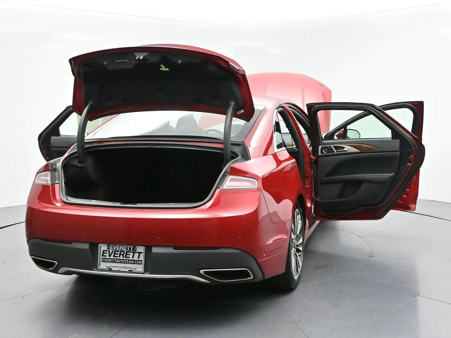 Used 2020 Red Carpet Metallic Tinted Clearcoat Lincoln Reserve image 45