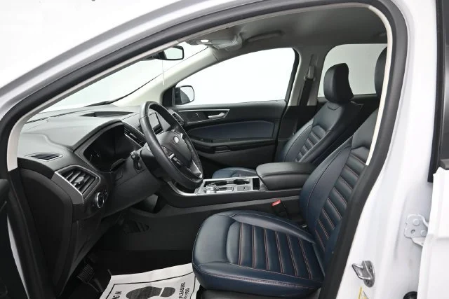 Used 2024 Oxford White Ford SEL image 10