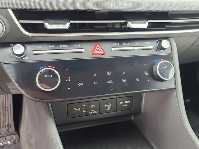 Used 2024 Blue Hyundai SEL image 32