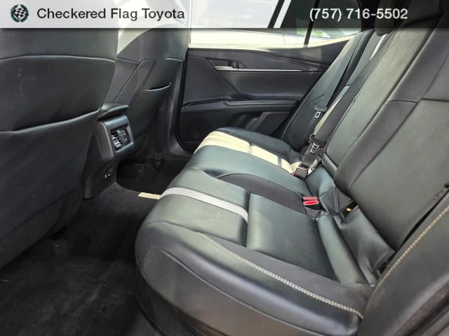 Used 2026 Ice Cap Toyota SE image 18