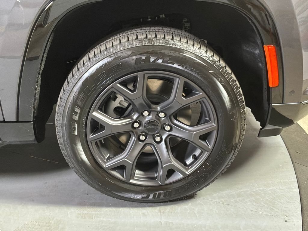 New 2026 Baltic Gray Metallic Clearcoat Jeep Limited Altitude image 9