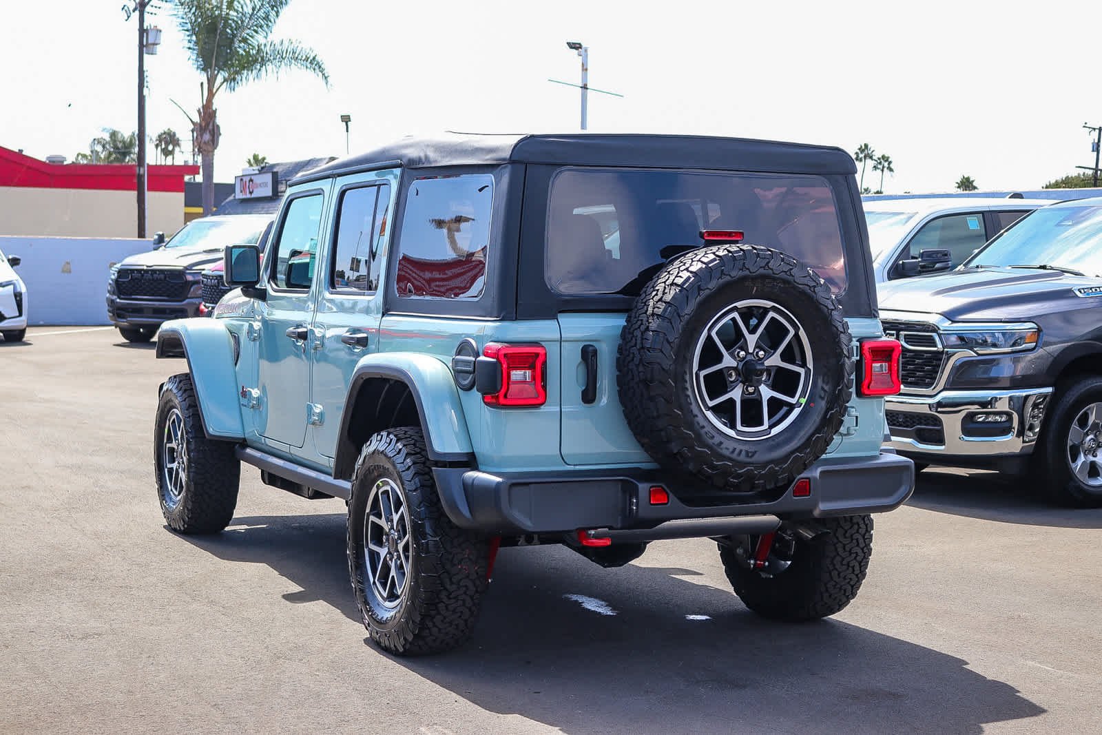 New 2027 Earl Clear-Coat Paint Jeep Rubicon image 6