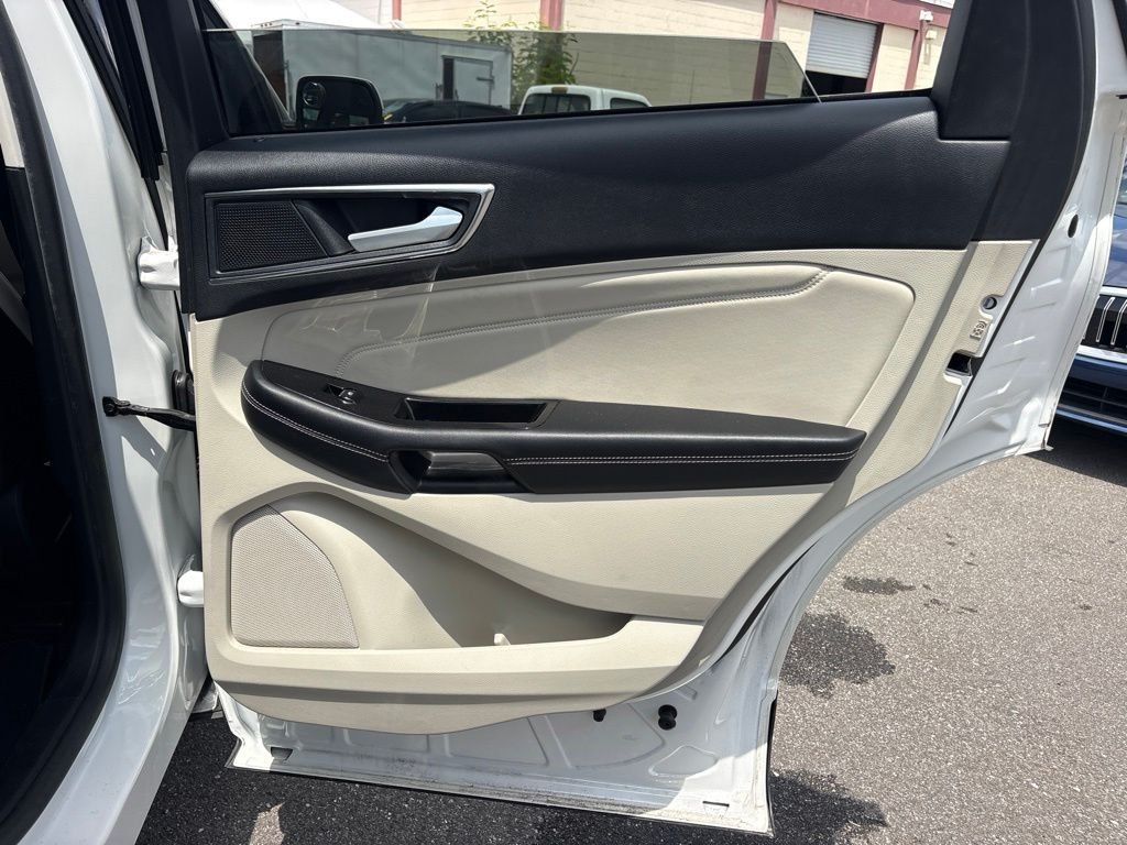 2020 Ford Edge Titanium - Photo 16