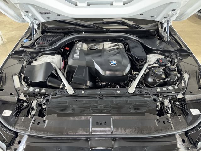 Certified Used 2026 Mineral White Metallic BMW 530i image 35